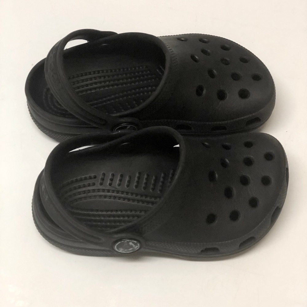 Toddler Black Classic Crocs